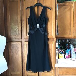 Cachet V-Neck Silk Rhinestone Sleeveless Chiffon Formal Midi Dress - 4